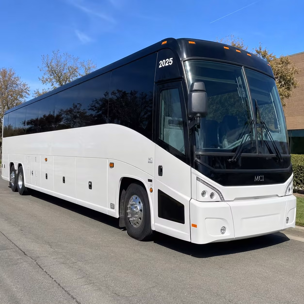 amerant bank arena concert shuttles that keep your group together all night