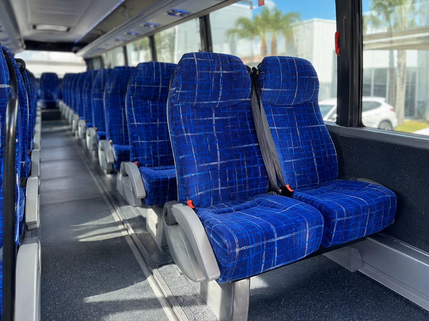 hotel pickup shuttles for out of town wedding guests in sunrise